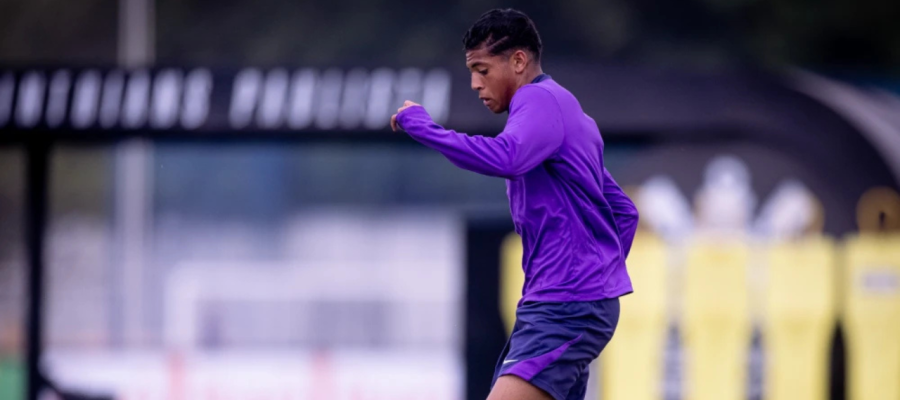 Conheça Kauê Furquim, joia de 16 anos que treina com o profissional do Corinthians