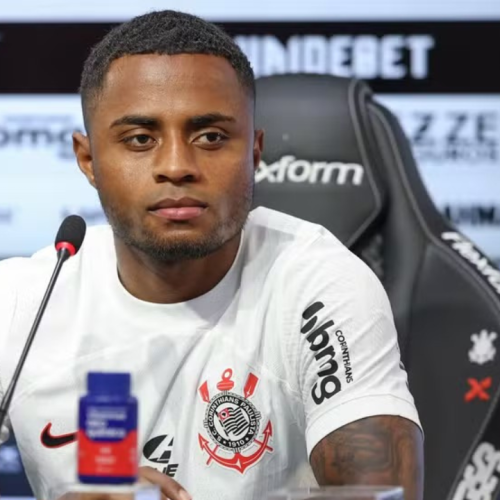 Diego Palacios na mira do exterior após perder espaço no Corinthians