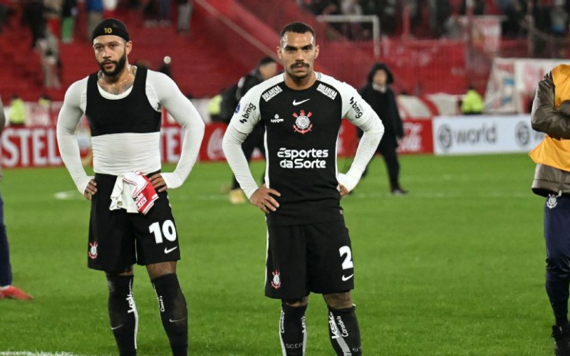 Corinthians é Eliminado da Sul-Americana em Noite Vexatória: Crise Técnica e Política Afundam o Timão